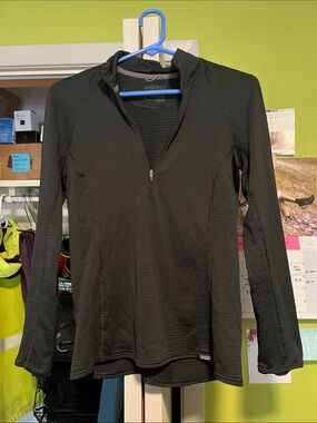 Patagonia Black Women's Capaline base layer — Quarter-Zip Long Sleeve Pullover
